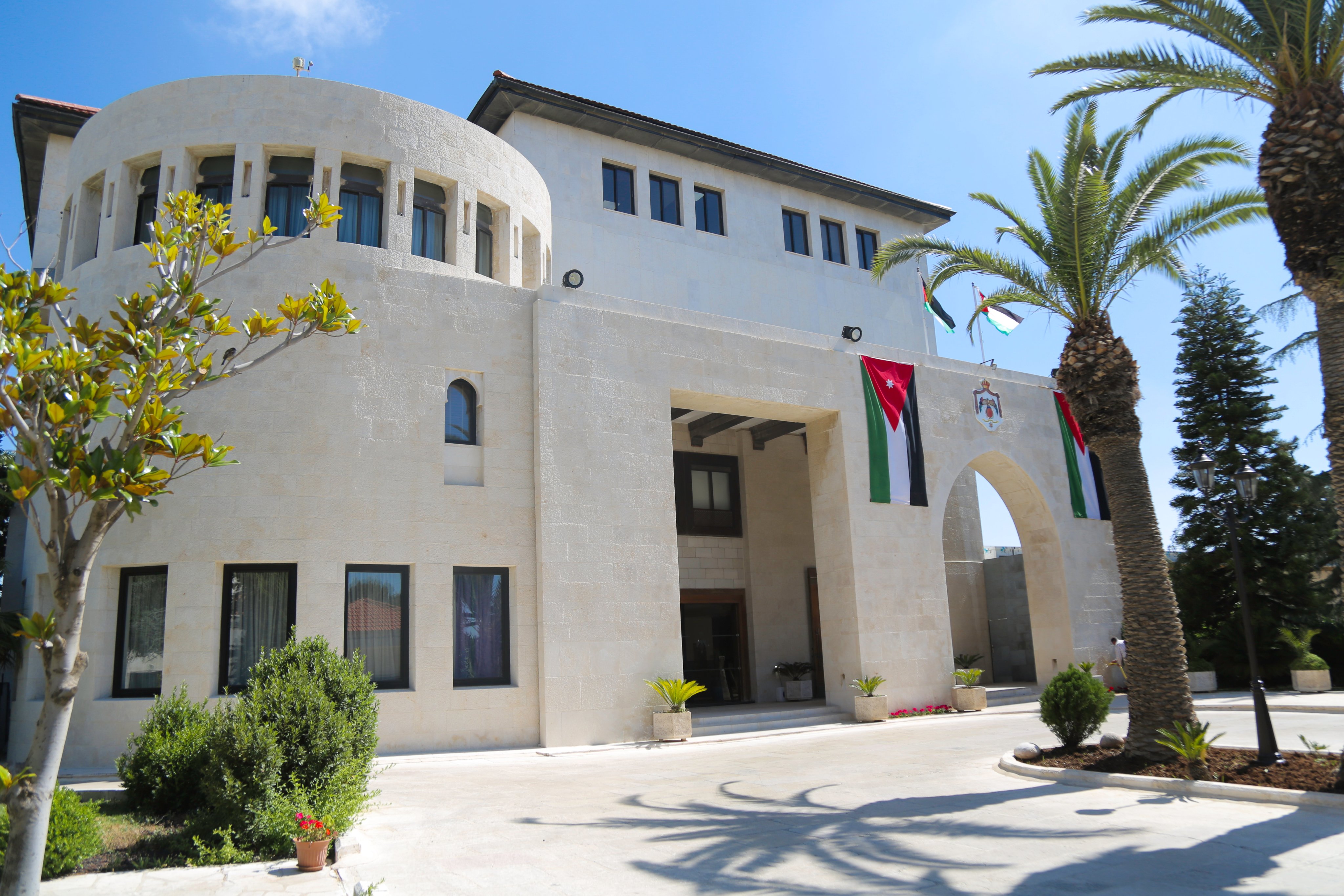 الحكومة تمدد خصومات ضريبة المسقفات واعفاءات الغرامات (تفاصيل)