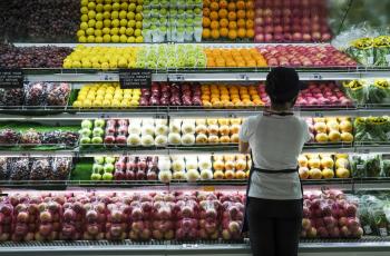 فاو: انخفاض مؤشر أسعار الغذاء العالمية الشهر الماضي