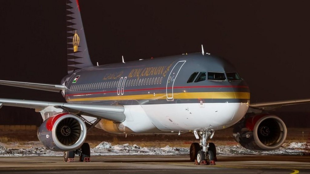 طائرة الملكية القادمة من دالاس هبطت اضطراريًا في المانيا