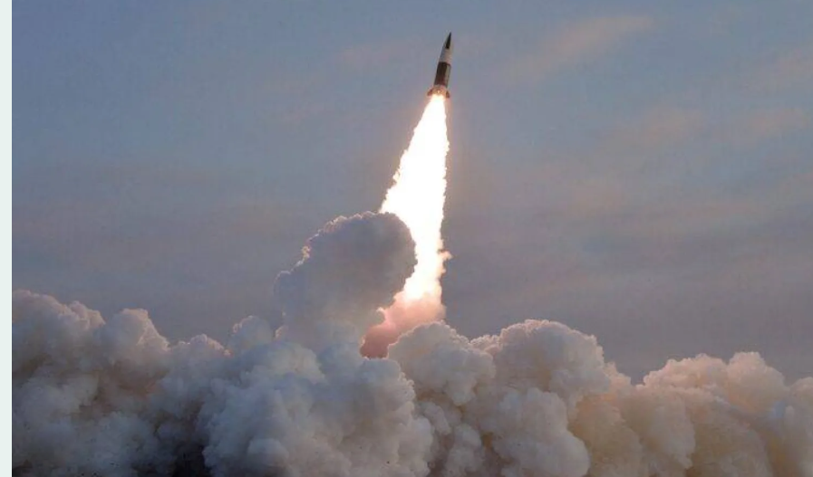 كوريا الشمالية تطلق مقذوفًا باتجاه بحر اليابان 