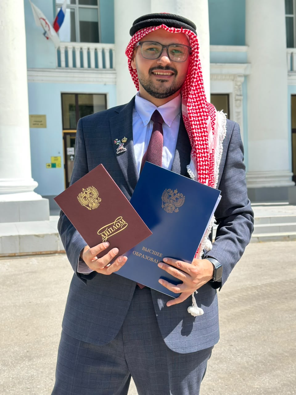 الدكتور علي خريسات ..  مبارك الماجستير للاختصاص العالي الثاني في الجراحة 
