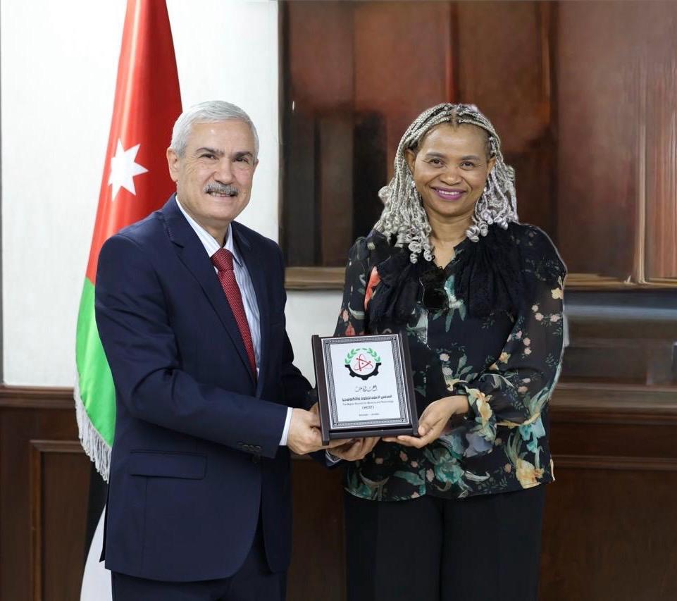 المجلس الأعلى للعلوم والتكنولوجيا يبحث التعاون مع سفيرة جنوب أفريقيا
