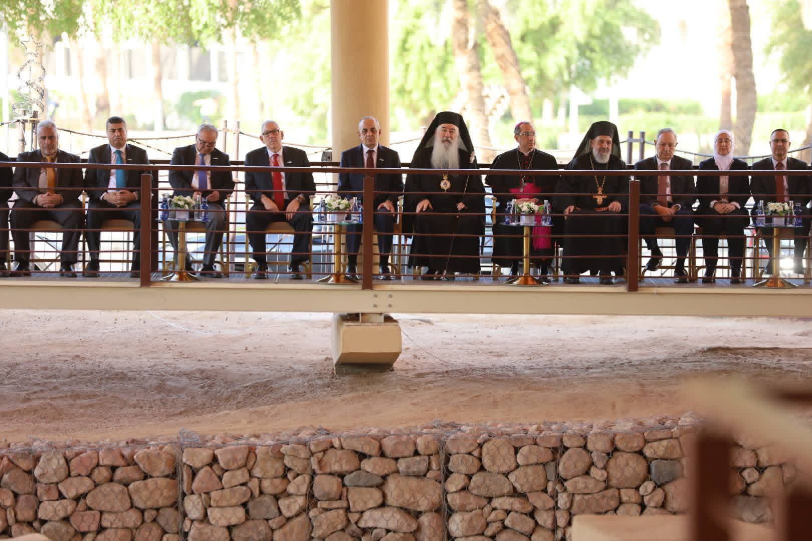 مندوبا عن الملك ..  وزير السياحة يرعى افتتاح كنيسة العقبة الأثرية