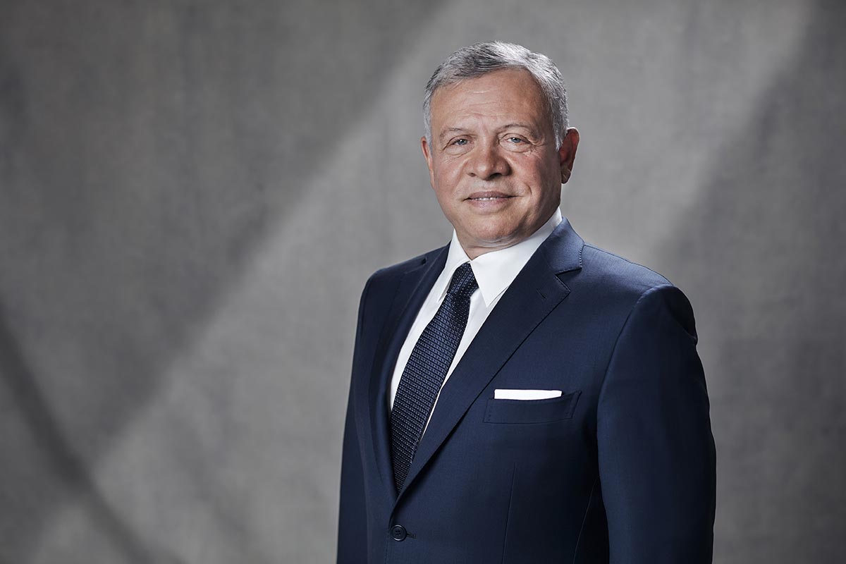 الملك يعود إلى أرض الوطن بعد زيارة إلى المملكة المتحدة