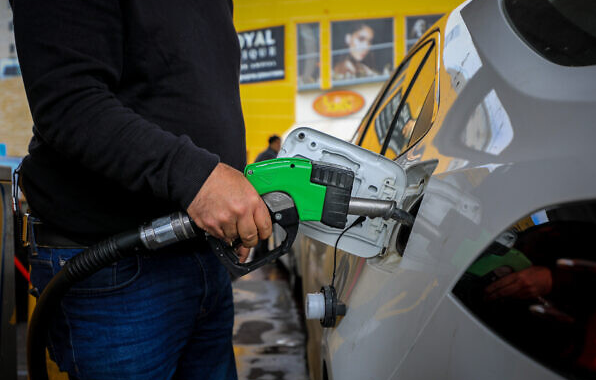 إسرائيل ترفع سعر بنزين 95 بمقدار سيكل للتر 