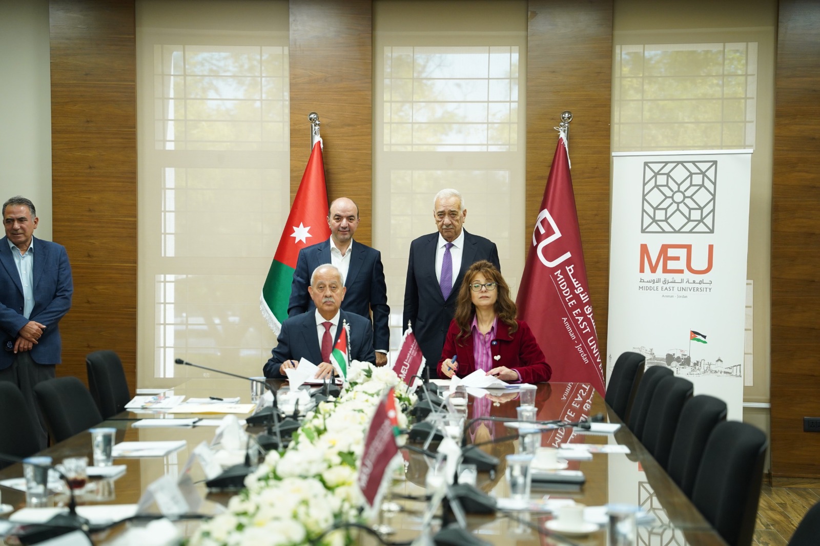 تعاون بين صناعة الأردن وعمّان وجامعة الشرق الأوسط لتوظيف البحث العلمي بخدمة الصناعة الوطنية