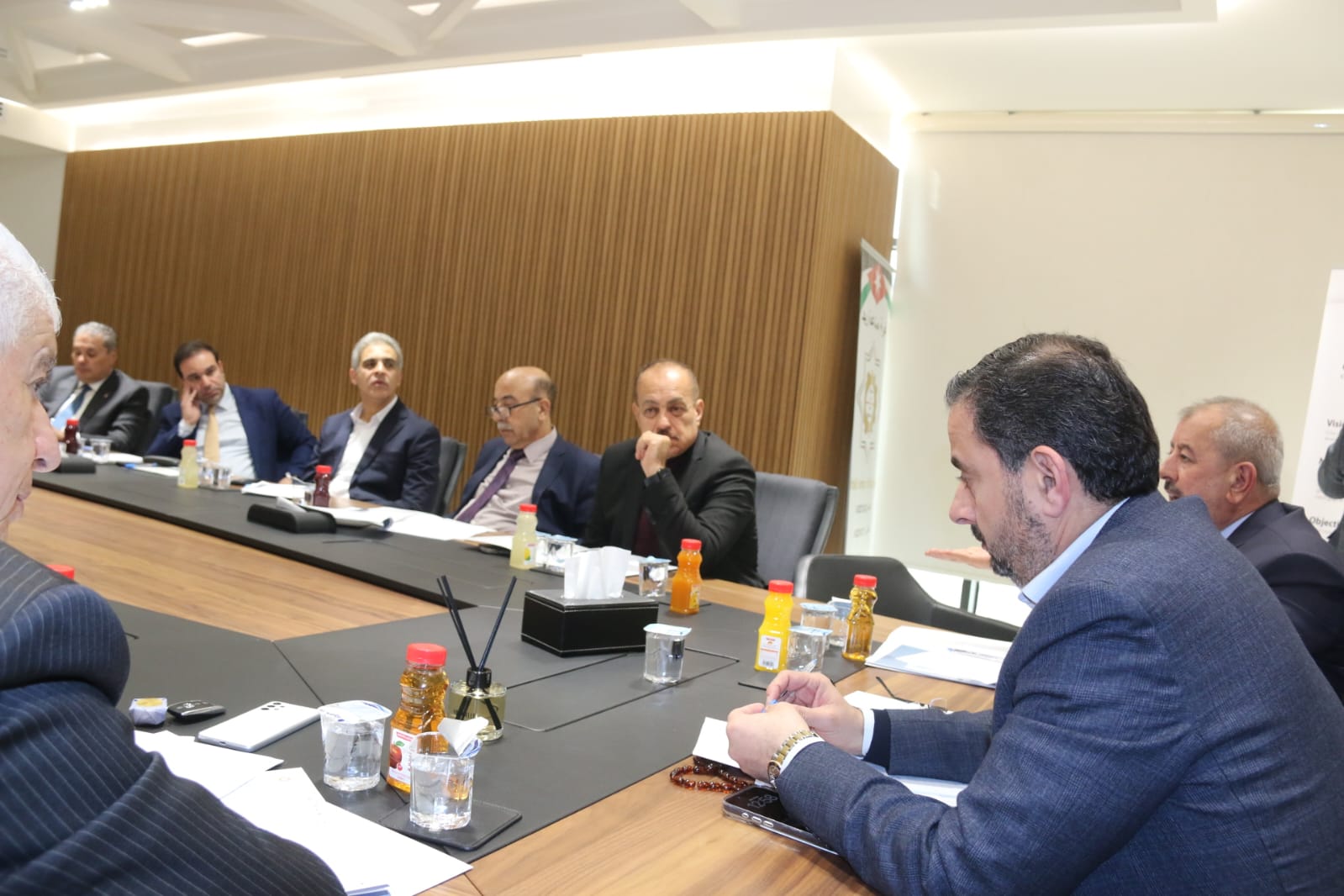 انطلاق الاجتماع التأسيسي للجنة العليا لرؤية إربد عاصمة اقتصادية