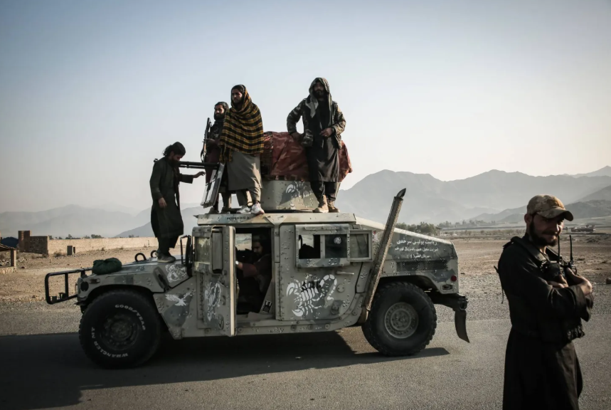 أفغانستان: مقتل 30 جنديًا باكستانيًا خلال اشتباكات حدودية 