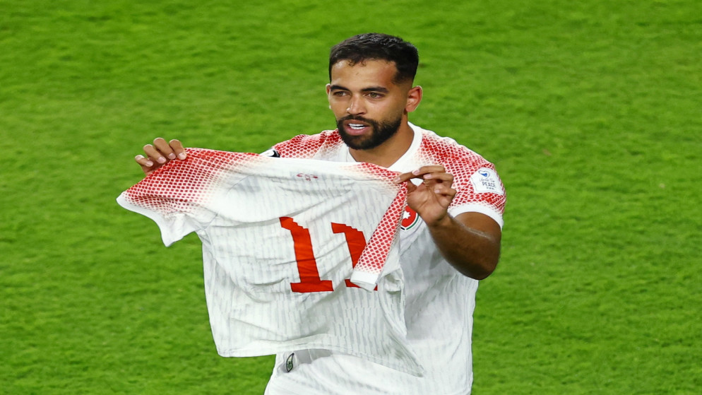 علوان يحصد جائزة أفضل لاعب في المباراة أمام النمسا