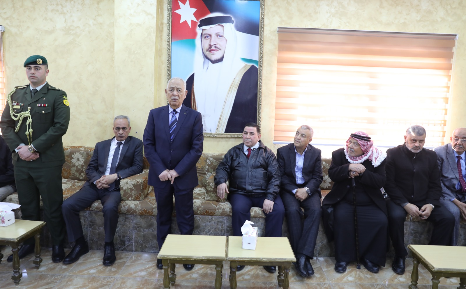 العيسوي يعزي عشيرة الطعاني والسفير الفلسطيني