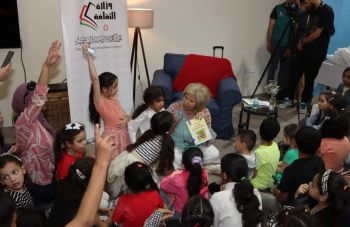 وزيرة الثقافة تقرأ للأطفال فى مهرجان المحتوى العربى للطفل بالعربى!