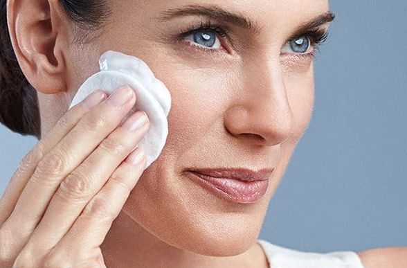 استعادة مرونة البشرة ممكنة وهذه الحيل تحققها