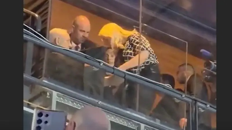 فيديو يشغل إسرائيل ..  سارة نتنياهو تصرخ في وجه زوجها