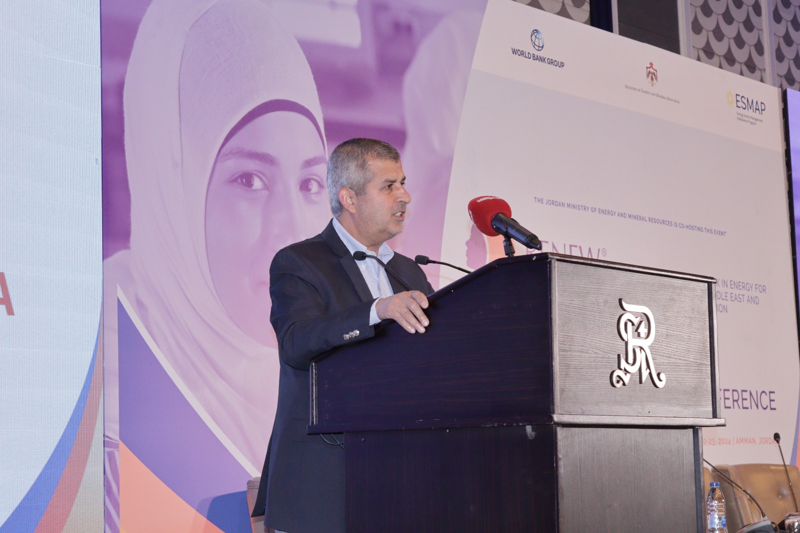 الخرابشة: لا تحديات تواجه المرأة في قطاع الطاقة بالأردن