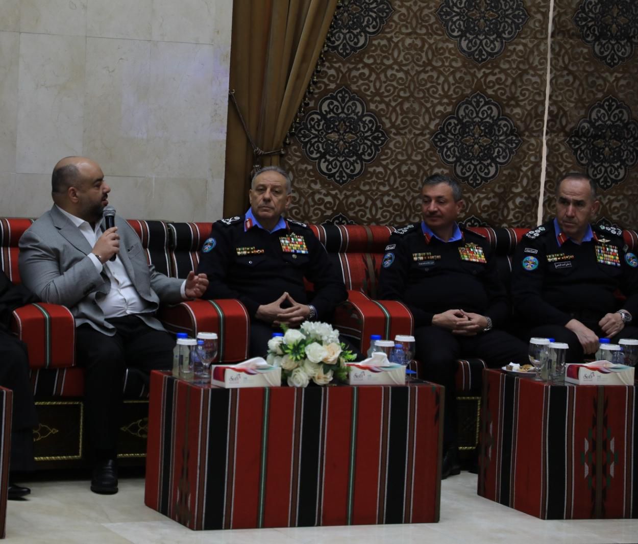 الخشمان: الأمن العام مدرسة وطنية في الشرف والانضباط وسياج الدولة المنيع