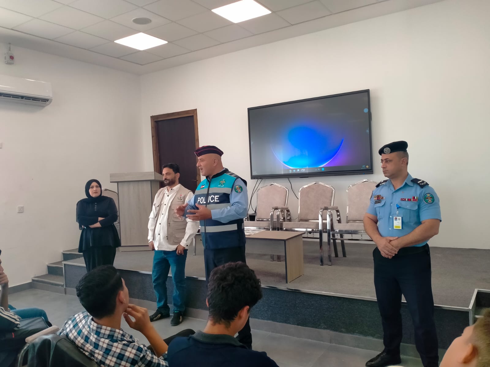 مركز شباب الوسطية ينفذ جلسة توعوية حول السلامة المرورية