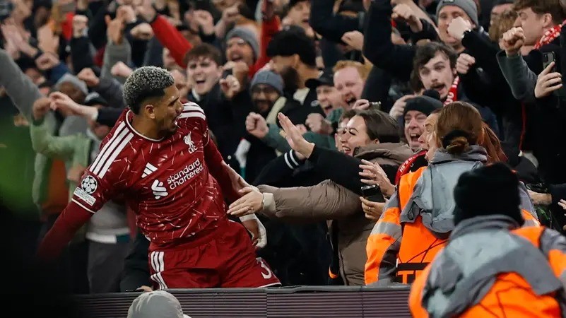 ليفربول يحول تأخره بهدفين إلى فوز مثير على فياريال