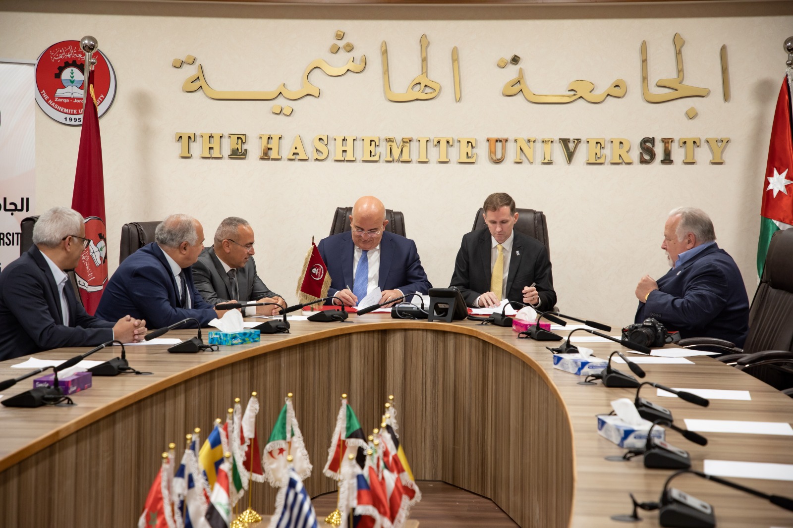 شراكة بين الجامعة الهاشمية والأمريكي للأبحاث لتطوير سياحة الأزرق الثقافية