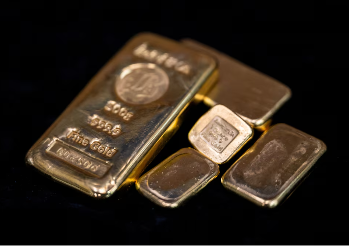 تراجع أسعار الذهب عالميًا بعد إعلان ترامب بشأن الاحتياطي الفيدرالي 