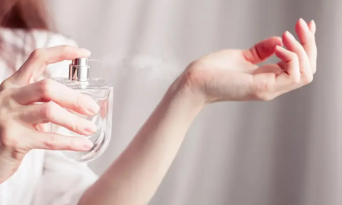 6 عطور تعزز الثقة وتغير المزاج