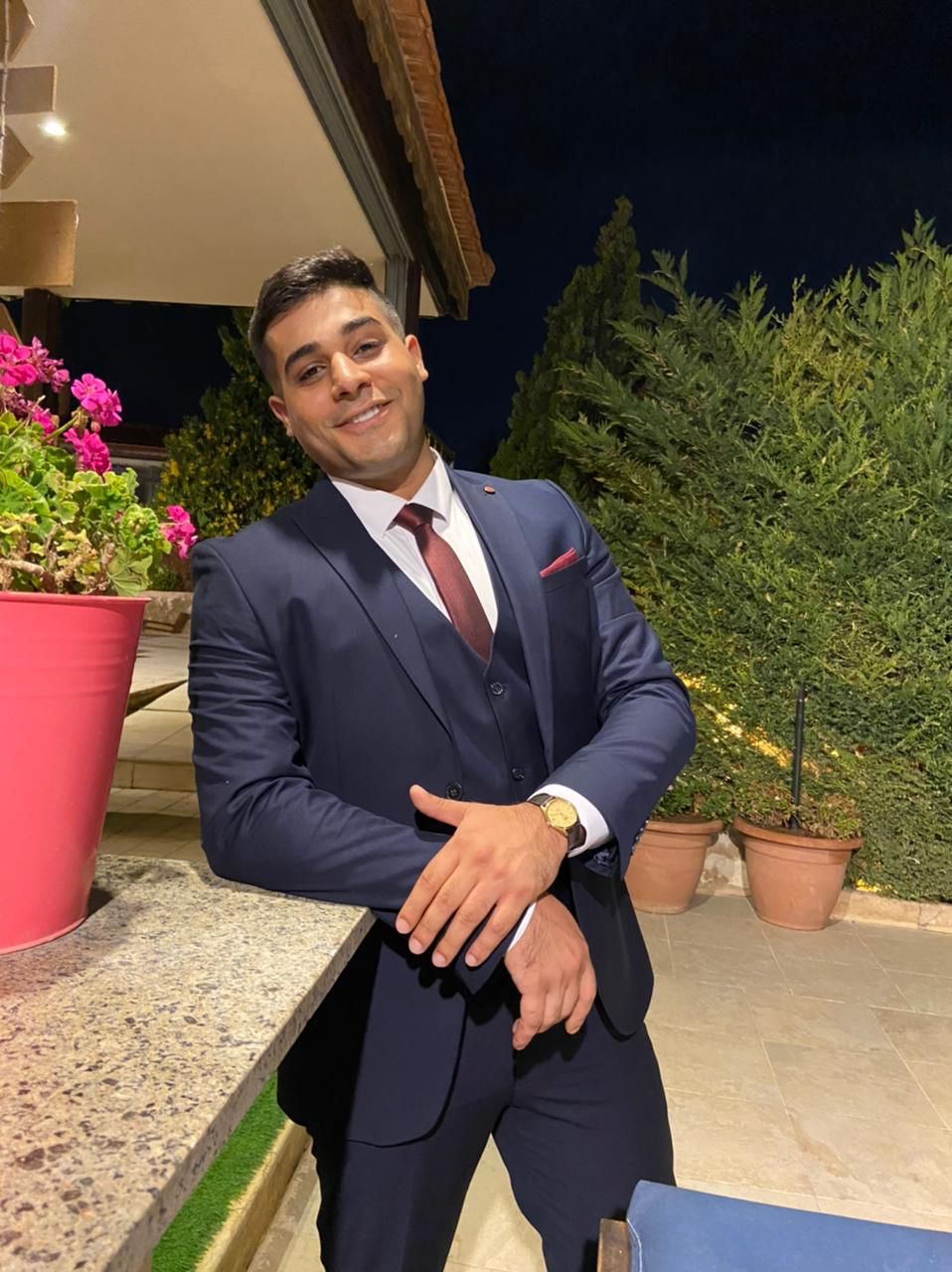 زيد أحمد السكارنه ..  مبارك شهادة طب الأسنان