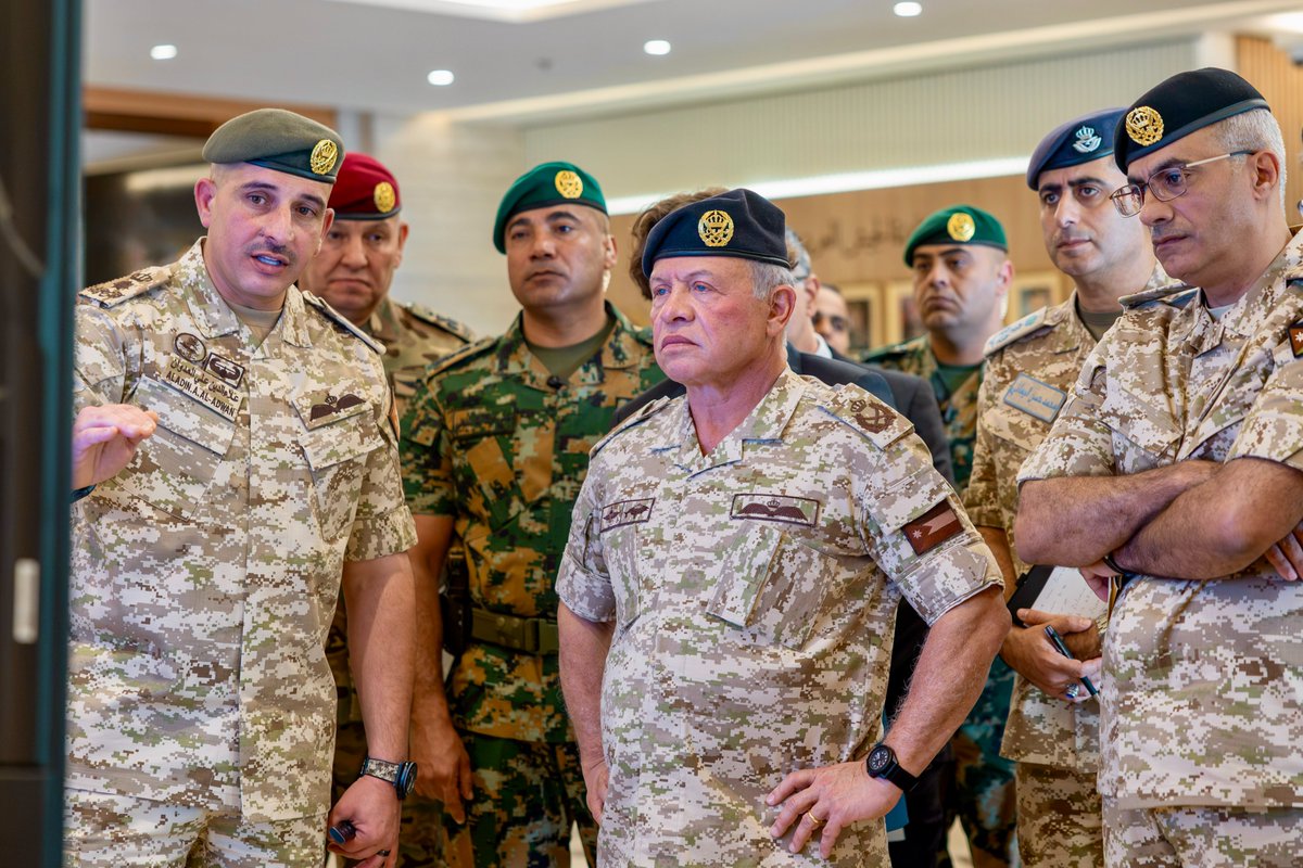 الملك يزور القيادة العامة ويطلع على تطوير القدرات العملياتية والتدريبية للقوات المسلحة 