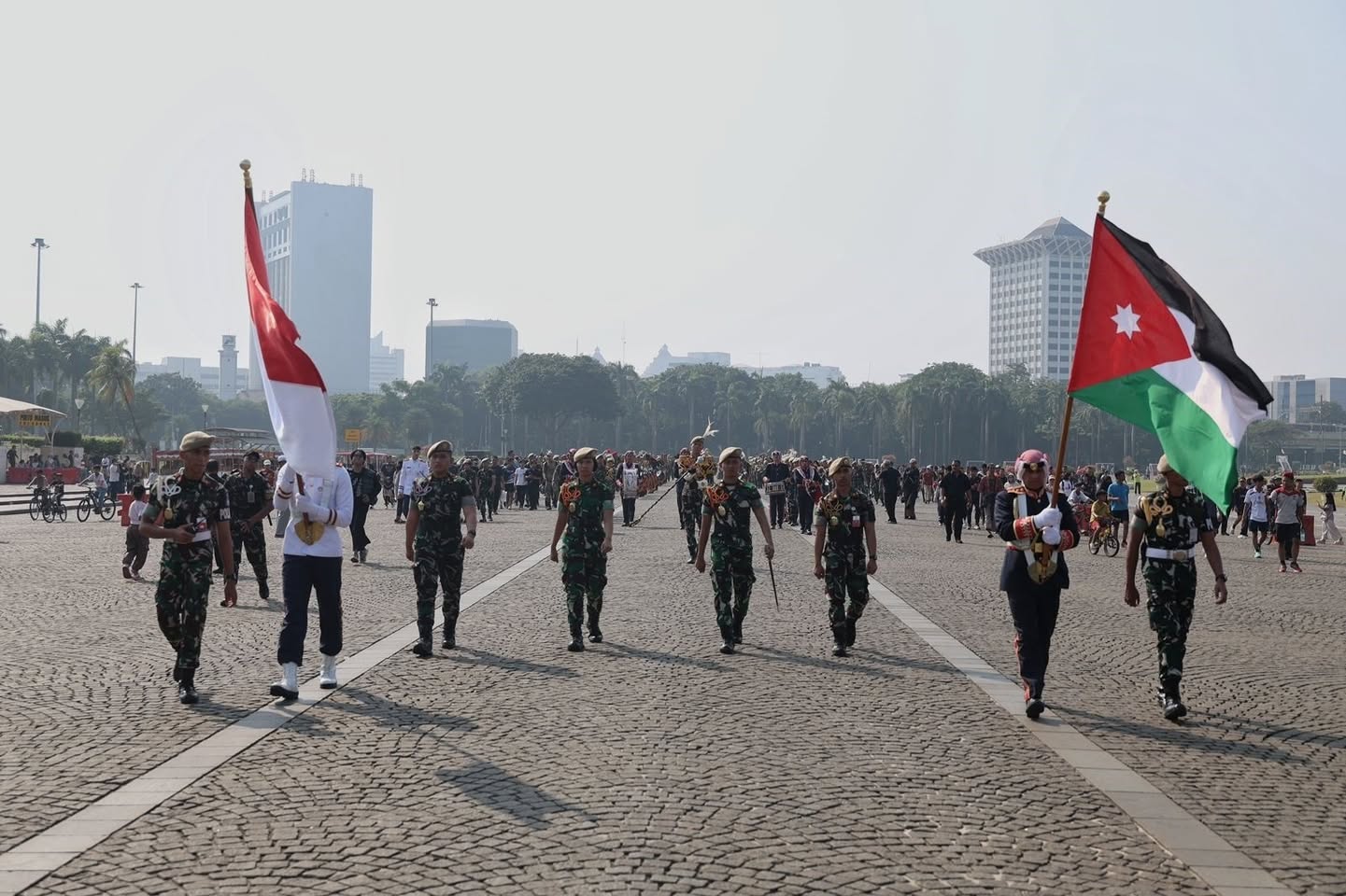 موسيقات القوات المسلحة الأردنية والإندونيسية تشارك في احتفالات الاستقلال الأ 80 في جاكرتا