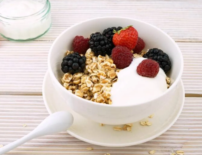 حمية الشوفان قد تُخفض «الكوليسترول» وتساعد على إنقاص الوزن