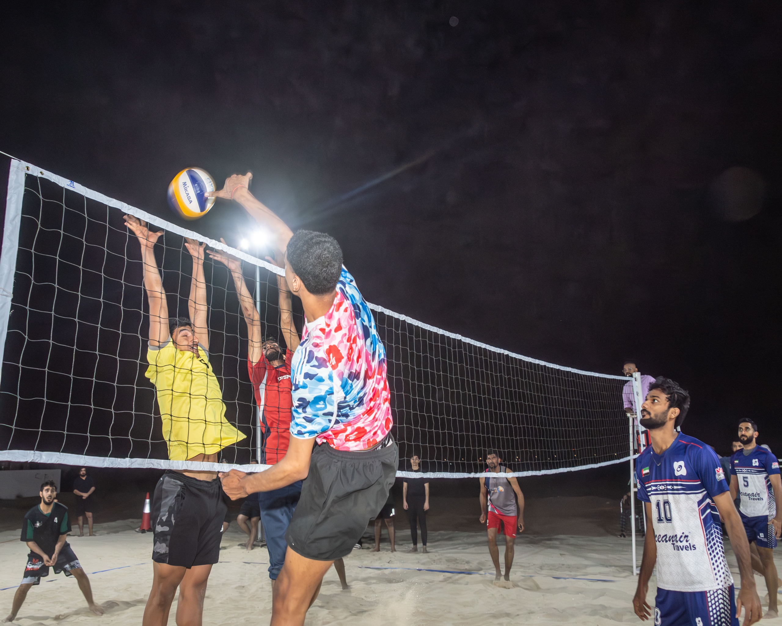 نجاح لافت للنسخة الرابعة من بطولة العوير الرمضانية للكرة الطائرة في الإمارات 