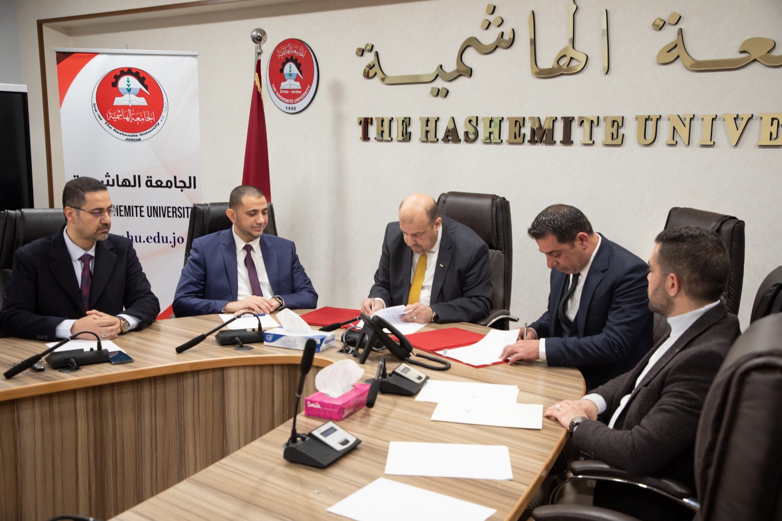 الهاشمية توقع تفاهما يوفر فرصة تحويل أفكار الطلبة لمشاريع ريادية