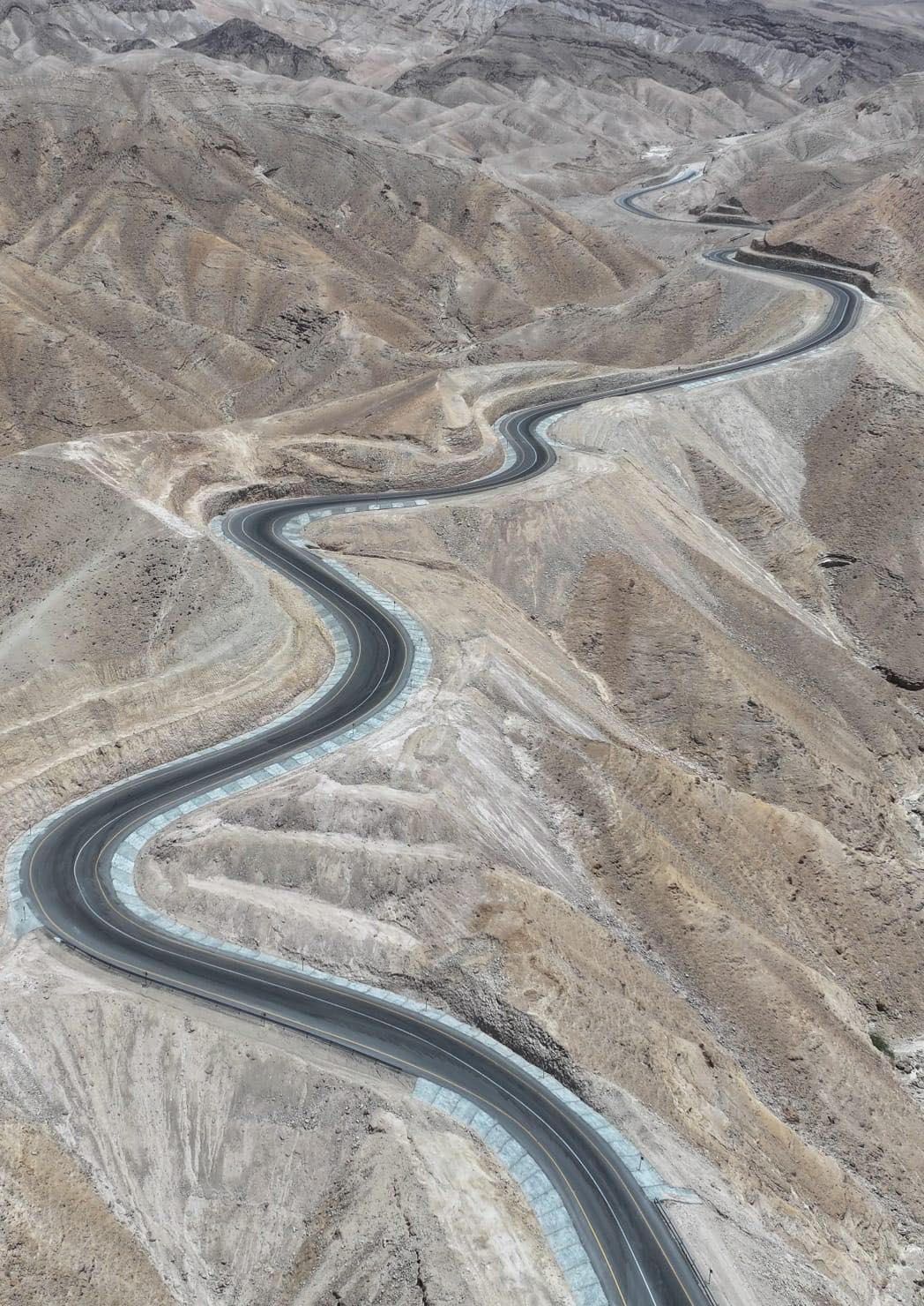 الأشغال تُعلن إنجاز طريق صرفا – الأغوار