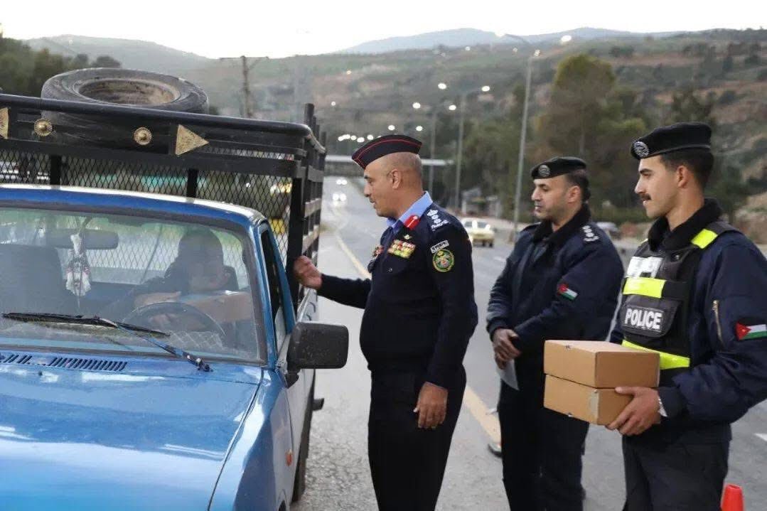 الدوريات الخارجية تطلق مبادرة “لا تسرع ..  إفطارك علينا”