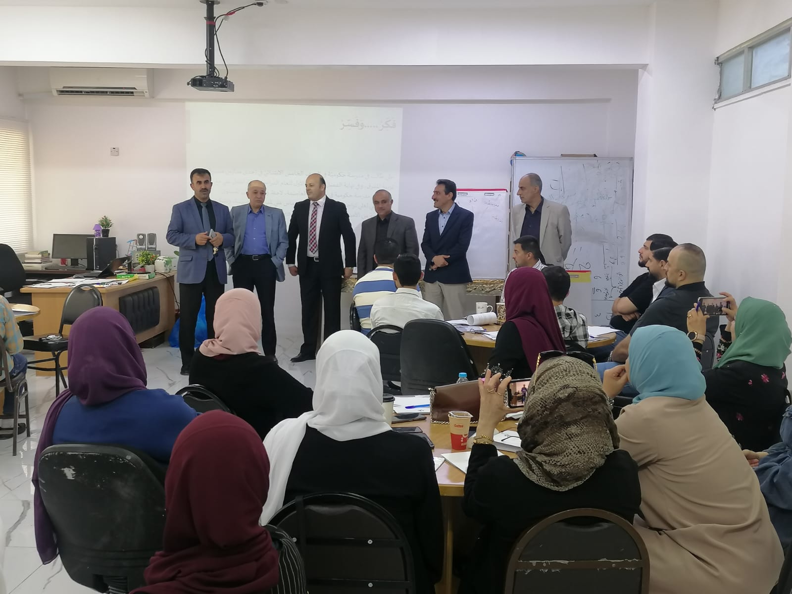 النجادات يفتتح دورة شبكات اللغة العربية في مدرسة خالد بن الوليد 