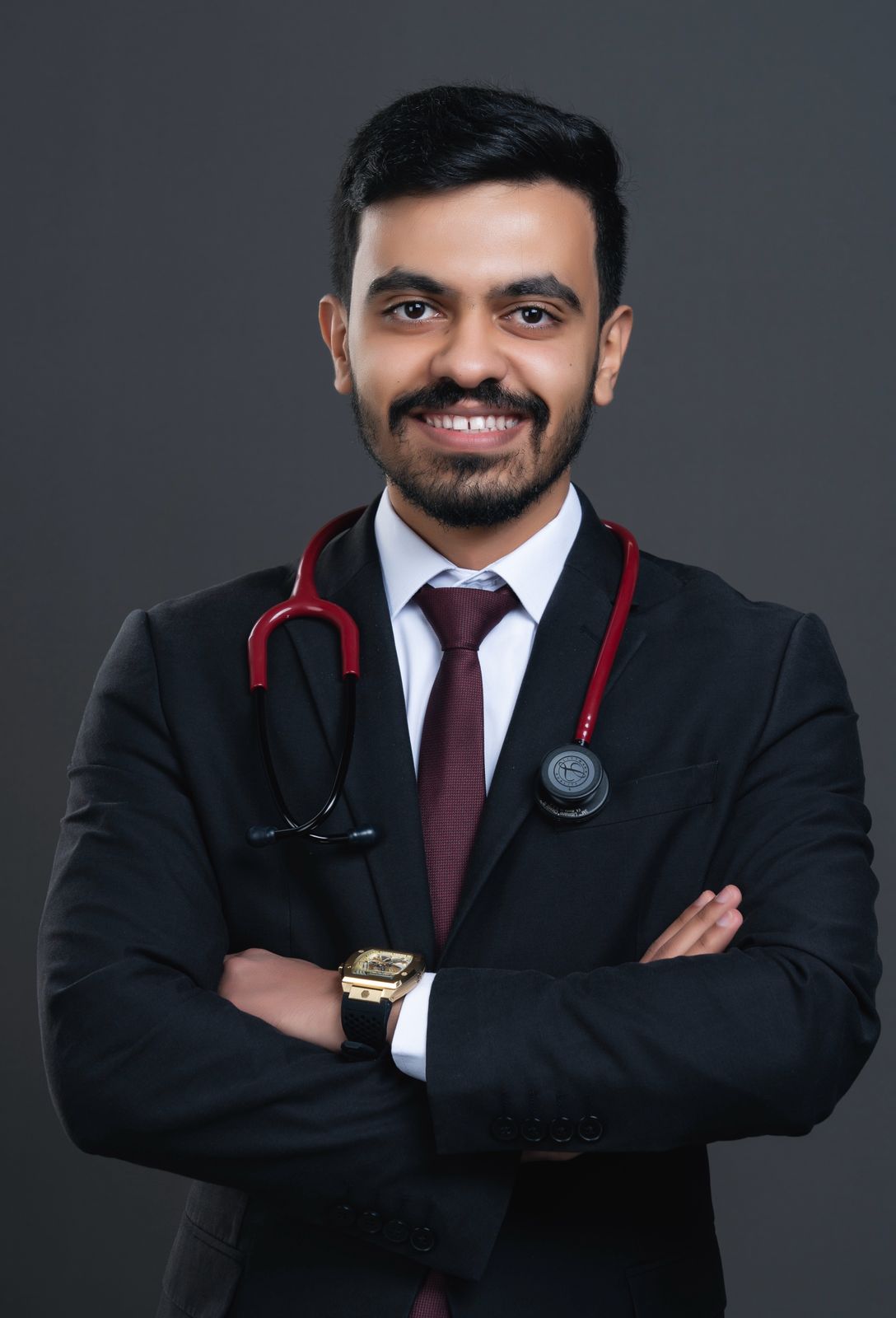 منور جفال الحديد  .. مبارك التخرج