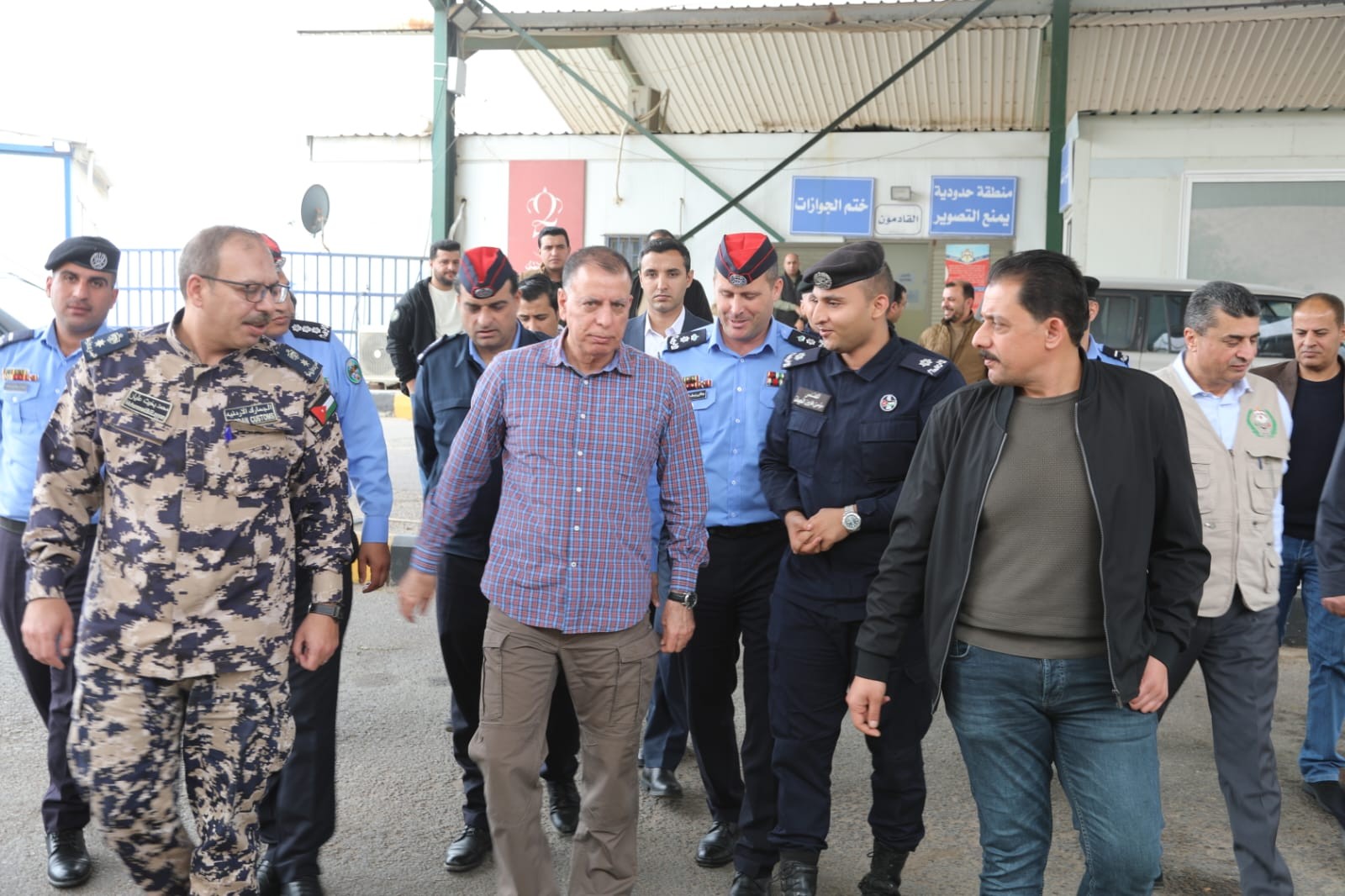 الفراية يقوم زيارة ميدانية تفقدية لمحافظة العقبة