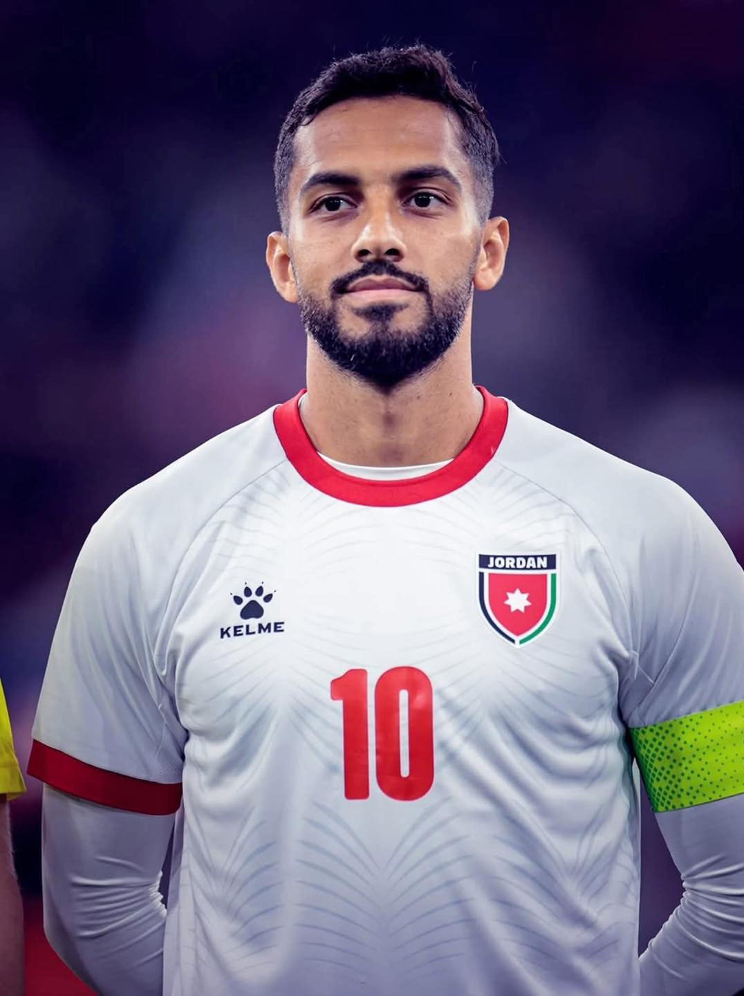 موقع عالمي يشيد بالتعمري ويؤكد دوره المؤثر مع المنتخب 