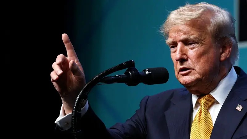 ترامب: إيران ستدفع الثمن أضعافا مقابل كل جندي أميركي يقتل