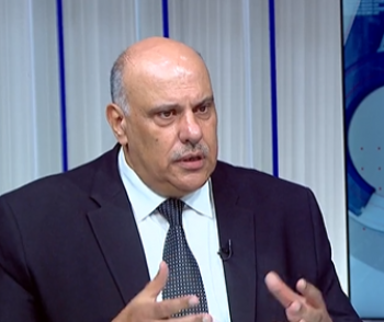 الناصر: إجراءات جديدة تستهدف رواتب الأمناء العامين والعقود الشاملة