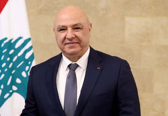 عون يدعو الولايات المتحدة إلى الاستمرار في الوقوف إلى جانب لبنان