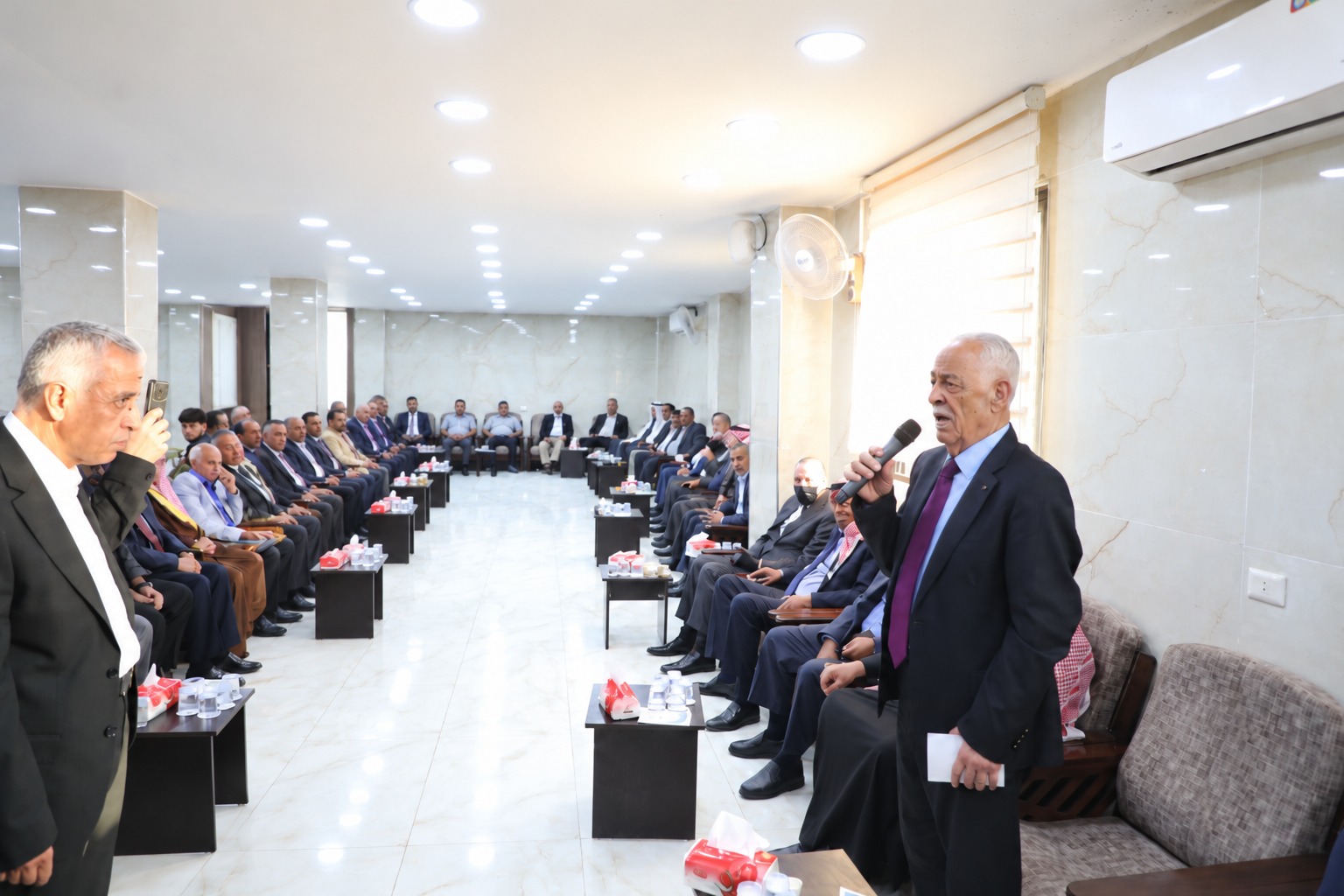 مندوبا عن الملك وولي العهد ..  العيسوي يعزي الكريشان والأرتيمة والدعجة