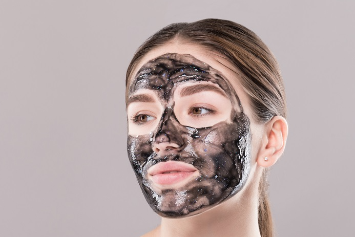 ماسكات طبيعية لإزالة الرؤوس السوداء بفعالية مذهلة في المنزل