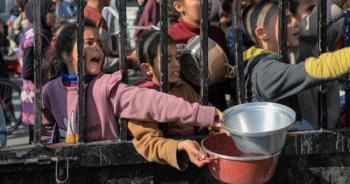 هيومن رايتس وتوش: الأطفال في غزة يموتون بسبب مضاعفات مرتبطة بالتجويع