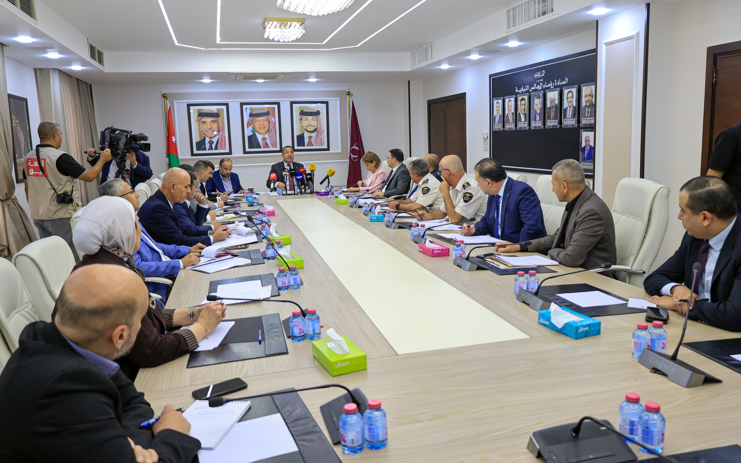الديات: ضرورة تحقيق العدالة الوظيفية ومعالجة تحديات نظام الموارد البشرية