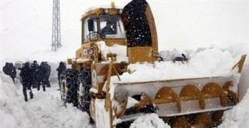 الأشغال: ازالة العوائق والتراكمات الثلجية بشكل فوري