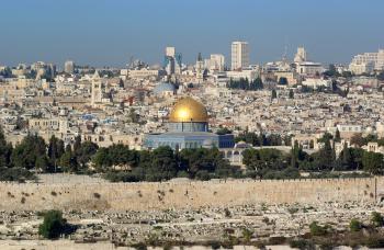 مفتي القدس يدين اعتداء الاحتلال ومستوطنيه على المساجد