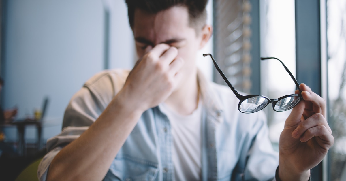 تجنب هذه العادة اليومية لأنها قد تضر ببصرك