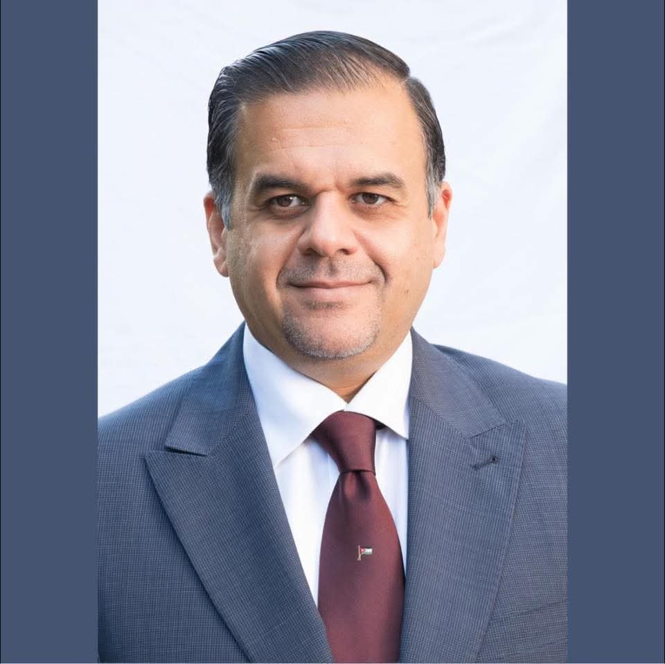 يزن الخضير… رجل لا ينتظر المنصب بل يمنح المنصب هيبته