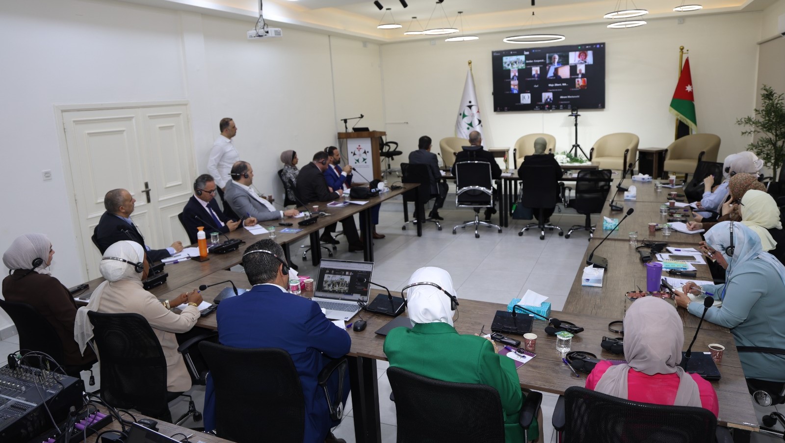 التعاونية الأردنية تعقد جلسة تفاعلية لدعم التعاونيات