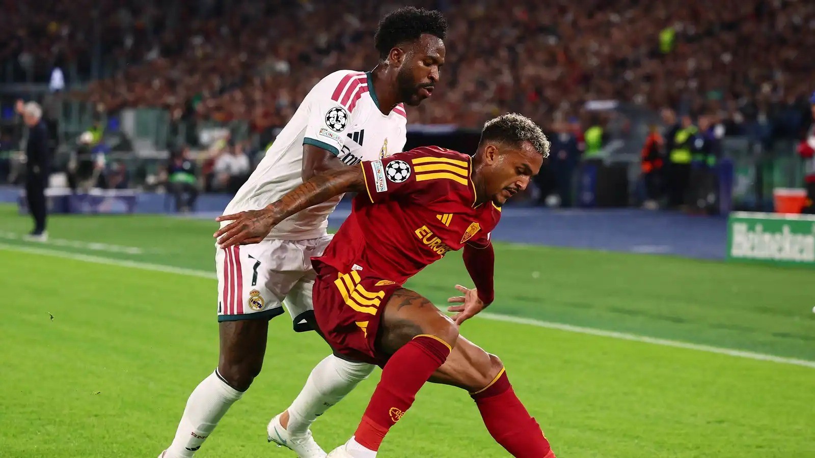 3 أهداف بـ 6 دقائق  ..  ريال مدريد يقلب الطاولة على روما ويحقق الريمونتادا