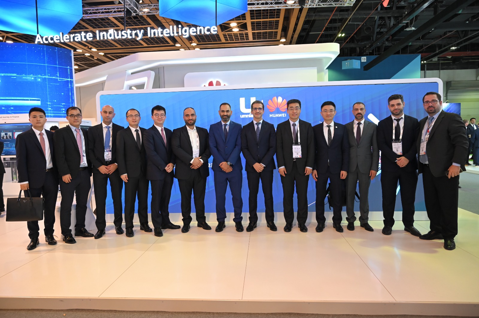 أمنية وهواوي تعلنان عن اتفاقية شراكة في حلول الأعمال